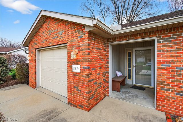 1909 Saddlebrook Circle, Wooster, OH 44691