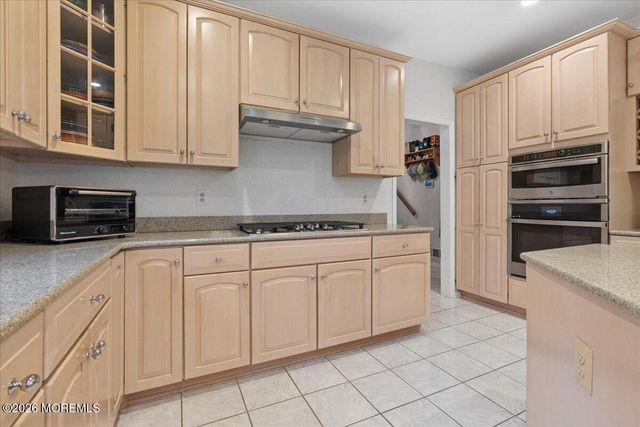 312 Wembley Place, Morganville, NJ 07751