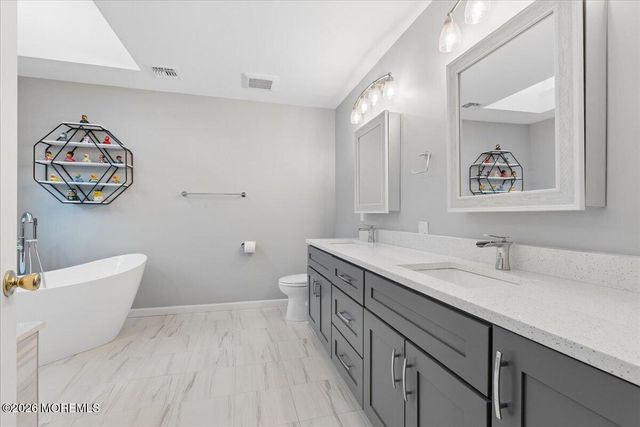 312 Wembley Place, Morganville, NJ 07751