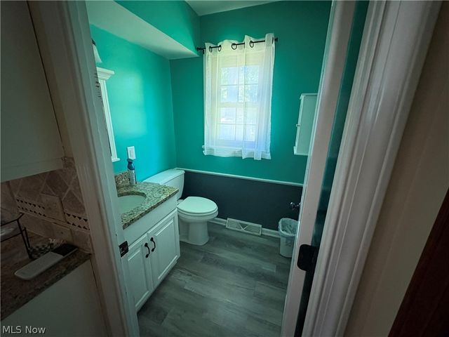 3617 Columbia Road, North Olmsted, OH 44070