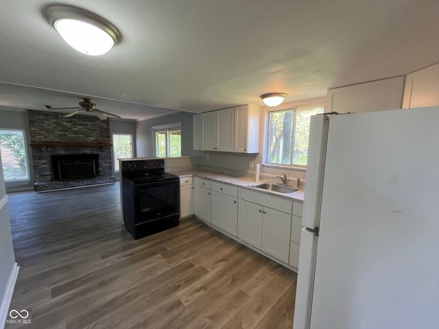 3751 W 97th Street, Carmel, IN 46032