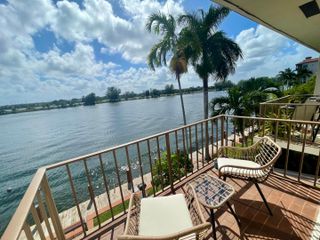 1100 Crystal Lake Drive 207, Deerfield Beach, FL 33064