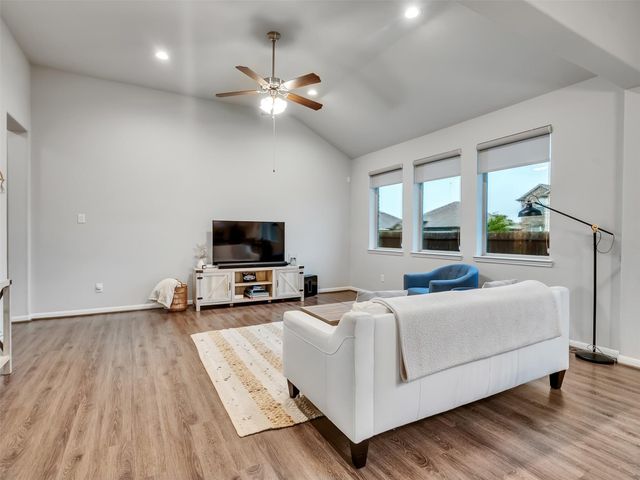 1807 Oakdale Mist Drive, Dickinson, TX 77539