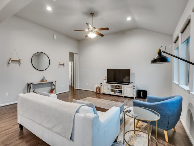 1807 Oakdale Mist Drive, Dickinson, TX 77539
