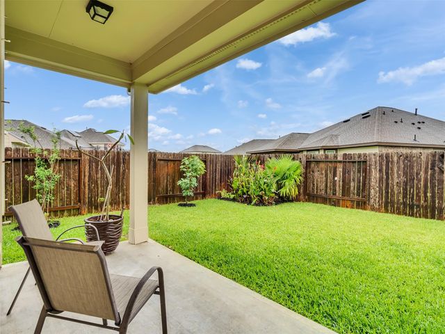1807 Oakdale Mist Drive, Dickinson, TX 77539
