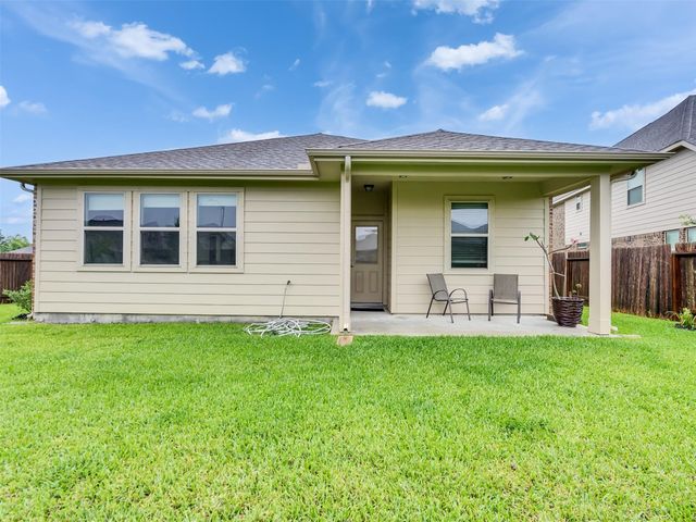 1807 Oakdale Mist Drive, Dickinson, TX 77539