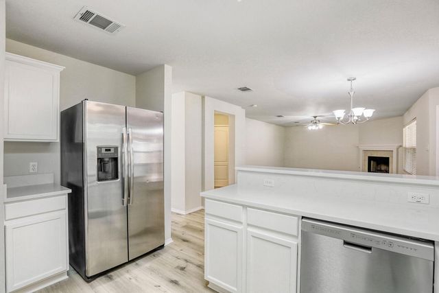 2121 DESCO DR, Austin, TX 78748