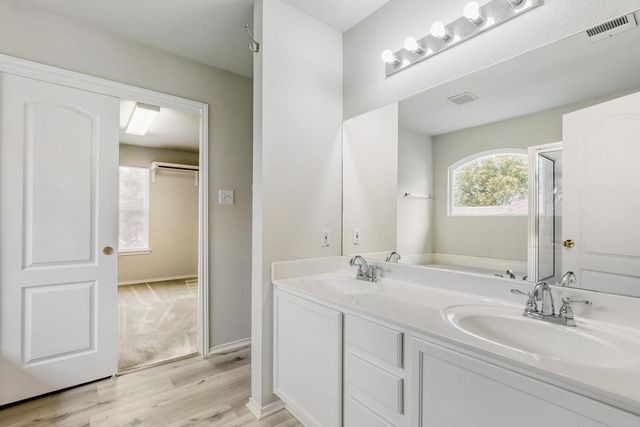 2121 DESCO DR, Austin, TX 78748