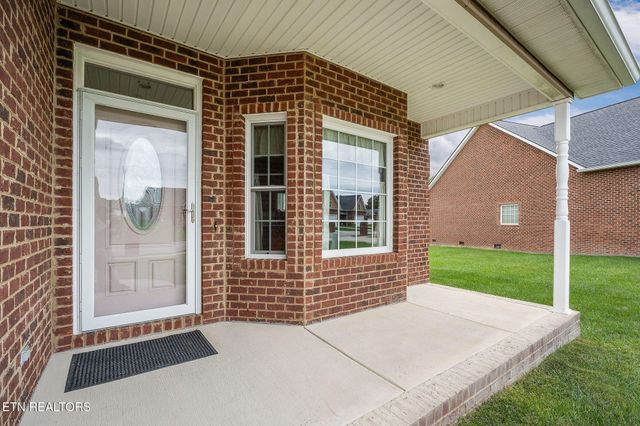 160 Genesis Ave, Crossville, TN 38571