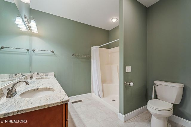 160 Genesis Ave, Crossville, TN 38571