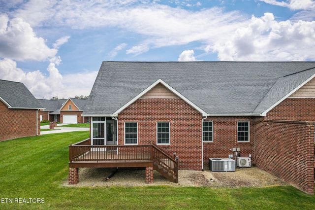160 Genesis Ave, Crossville, TN 38571