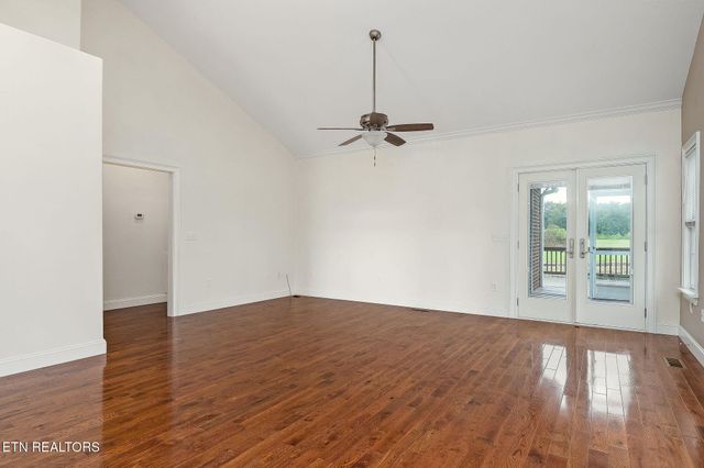 160 Genesis Ave, Crossville, TN 38571