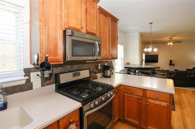 4011 Oak Field Drive, Loganville, GA 30052