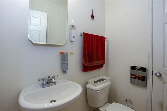 4011 Oak Field Drive, Loganville, GA 30052