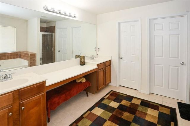 4011 Oak Field Drive, Loganville, GA 30052