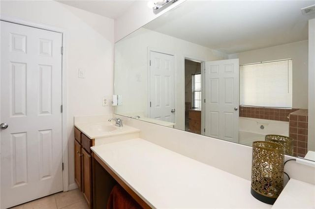 4011 Oak Field Drive, Loganville, GA 30052