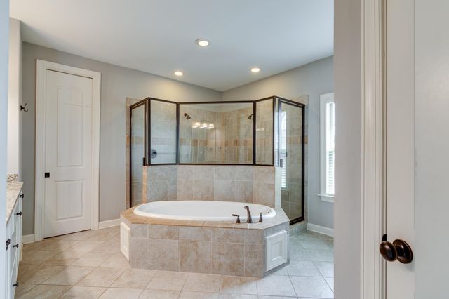 9565 GRAYS SONG DR, Cordova, TN 38018