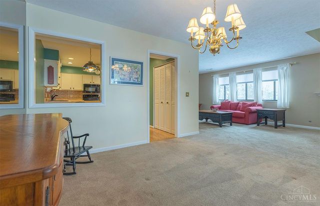 11 Rolling Hills Court, Wyoming, OH 45215