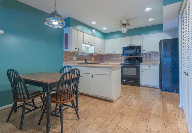 11 Rolling Hills Court, Wyoming, OH 45215