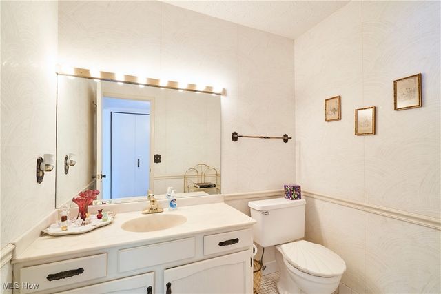 3384 S Smith Road, Fairlawn, OH 44333