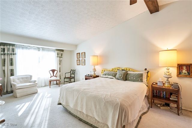 3384 S Smith Road, Fairlawn, OH 44333