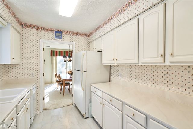 3384 S Smith Road, Fairlawn, OH 44333