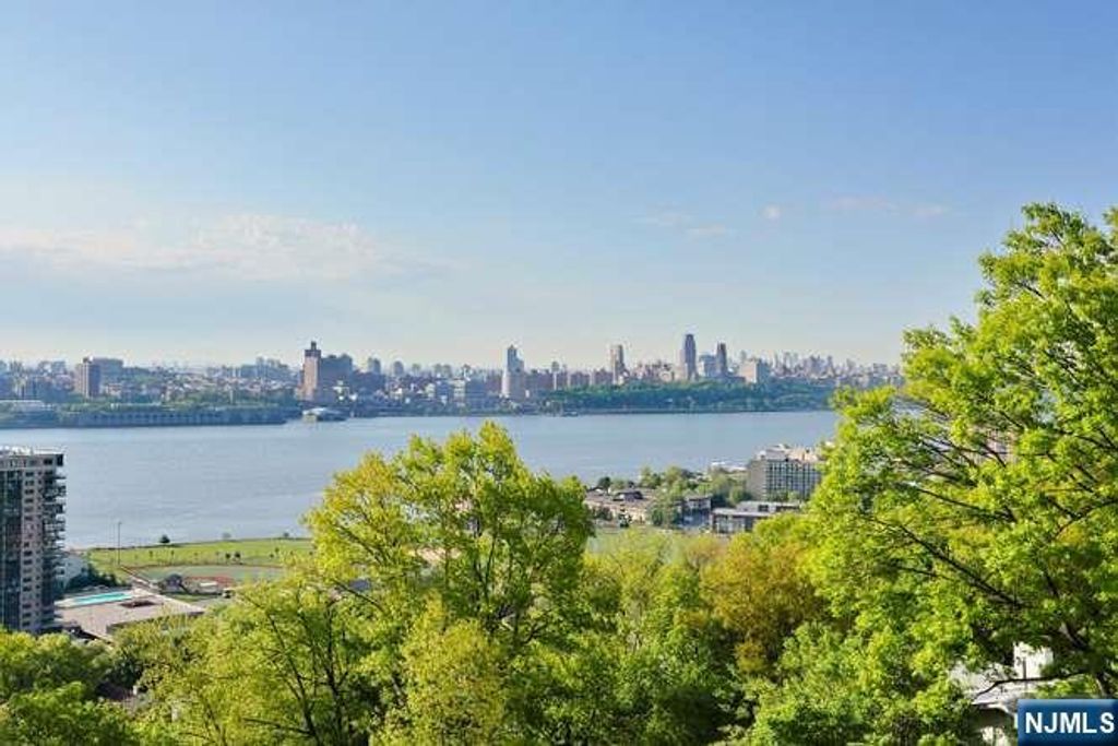 1 Horizon Road 605, Fort Lee, NJ 07024