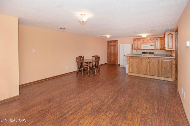 5518 W Beaver Creek Drive, Powell, TN 37849