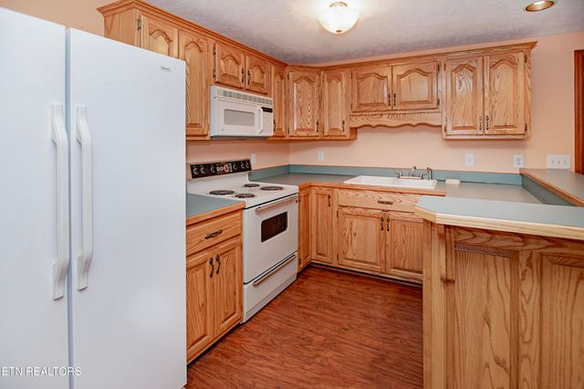 5518 W Beaver Creek Drive, Powell, TN 37849