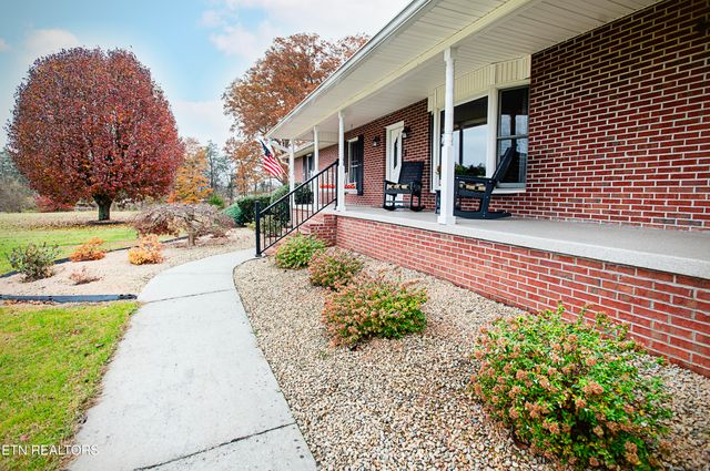 5518 W Beaver Creek Drive, Powell, TN 37849