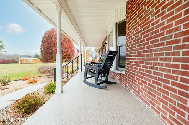 5518 W Beaver Creek Drive, Powell, TN 37849