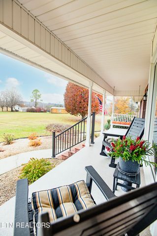 5518 W Beaver Creek Drive, Powell, TN 37849