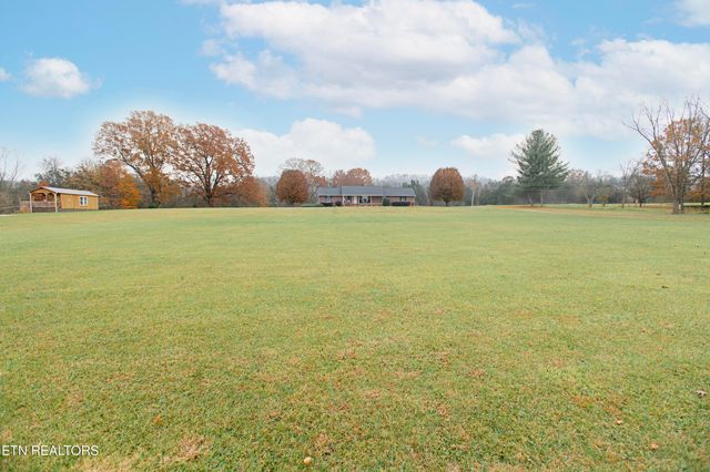 5518 W Beaver Creek Drive, Powell, TN 37849