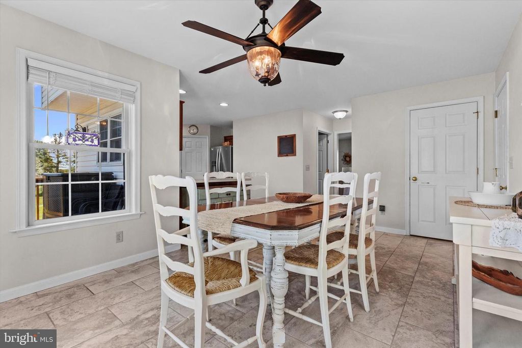 615 FORGE RD, Carlisle, PA 17015