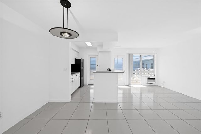 2700 NE 135 St 34, North Miami, FL 33181