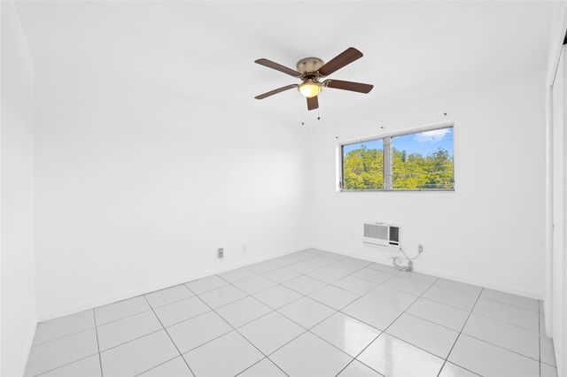 2700 NE 135 St 34, North Miami, FL 33181