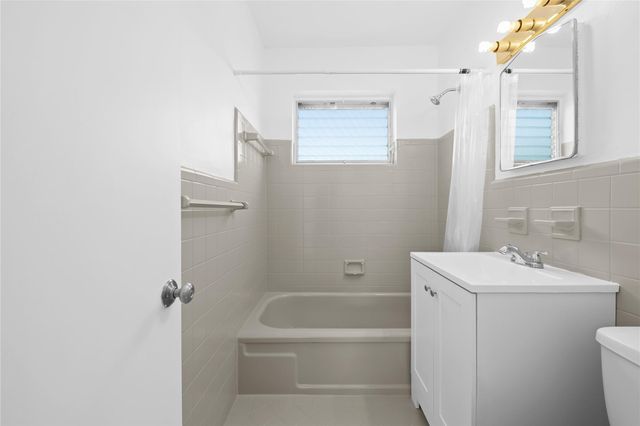 2700 NE 135 St 34, North Miami, FL 33181