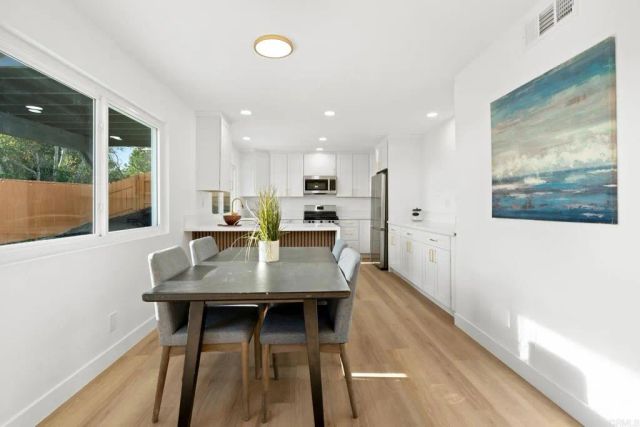 2858 Lehigh Court, Oceanside, CA 92056