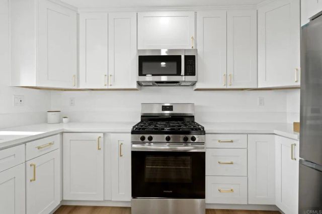 2858 Lehigh Court, Oceanside, CA 92056