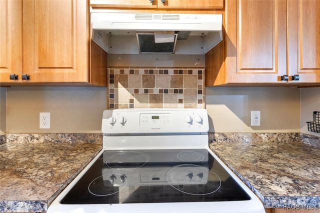 9780 W Tennessee Lane, Crystal River, FL 34428