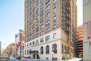 1324 Locust St Apt 703, Philadelphia, PA 19107