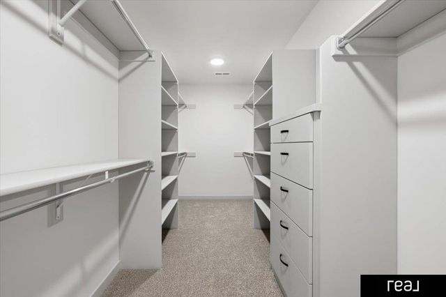 10415 S 191 Avenue, Omaha, NE 68136