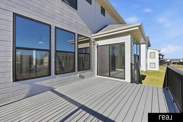 10415 S 191 Avenue, Omaha, NE 68136