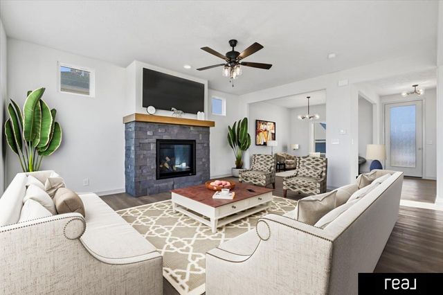 10415 S 191 Avenue, Omaha, NE 68136