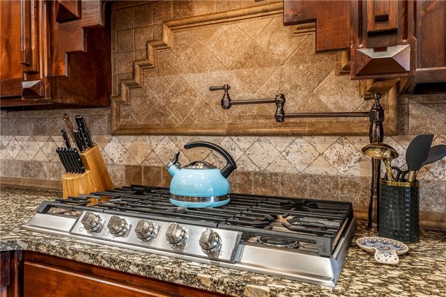 1502 NE Greenbrier Court, Bentonville, AR 72712