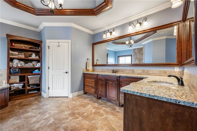 1502 NE Greenbrier Court, Bentonville, AR 72712