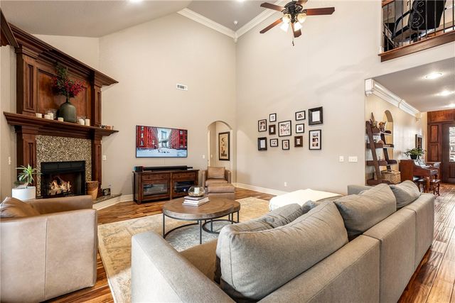 1502 NE Greenbrier Court, Bentonville, AR 72712