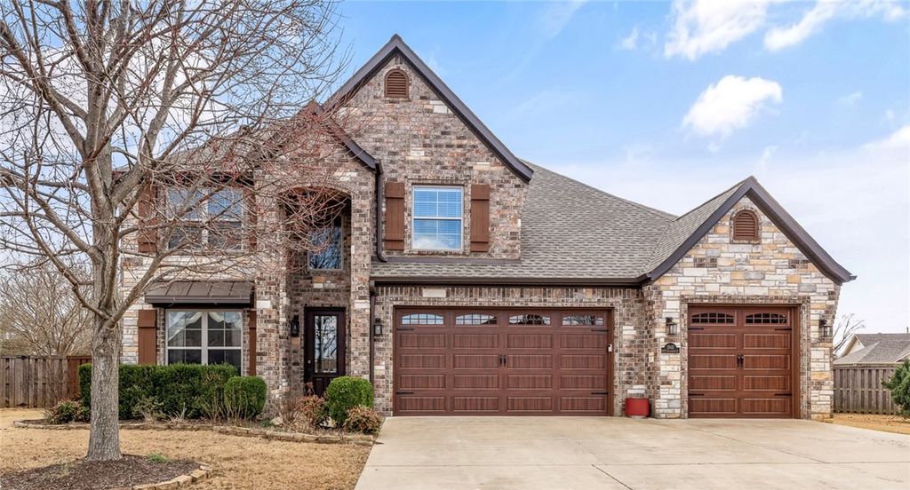 1502 NE Greenbrier Court, Bentonville, AR 72712