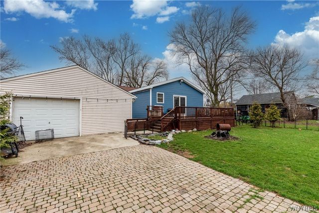 6795 Nash Road, Wheatfield, NY 14120