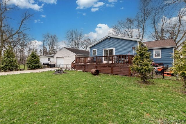 6795 Nash Road, Wheatfield, NY 14120